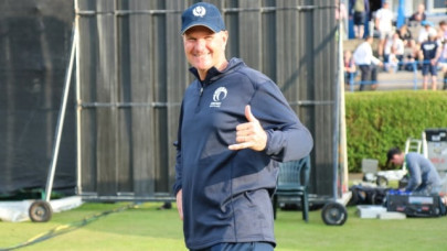 pcb appoints grant bradburn as fielding coach pcb appoints grant bradburn as fielding coach