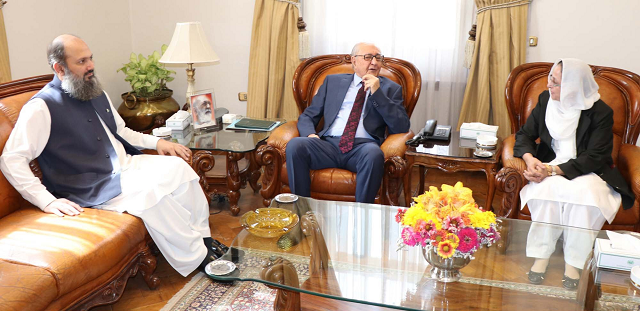 in this file photo dated sept 1 2018 balochistan governor muhammad khan achakzai is seen discussing provincial affairs with bhc chief justice syeda tahira safdar in quetta photo file