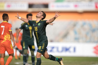 pakistan cruise into saff cup semis