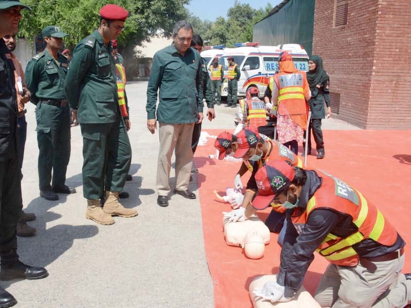 citizens take first aid training during an awareness walk organised by rescue 1122 on world first aid day marked on september 8 across the world photo online