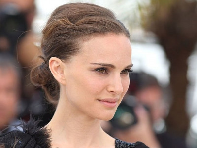 natalie portman calls us school shootings a civil war natalie portman calls us school shootings a civil war