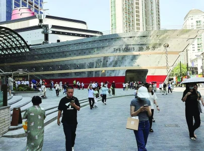 louis vuitton s ship shaped shop wows the crowd louis vuitton s ship shaped shop wows the crowd