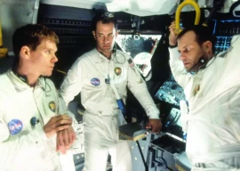 tom hanks who portrayed jim lovell in apollo 13 pays tribute to the late astronaut
