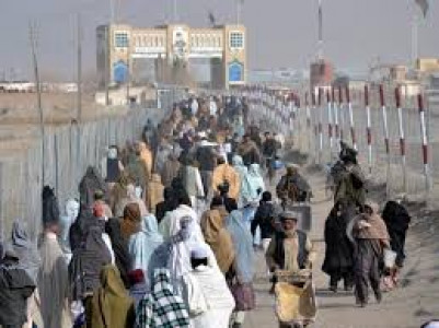 afghan refugees barred from entering peshawar for 10 days