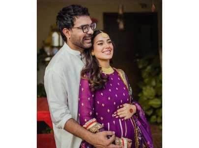 iqra aziz yasir hussain are expecting their first child