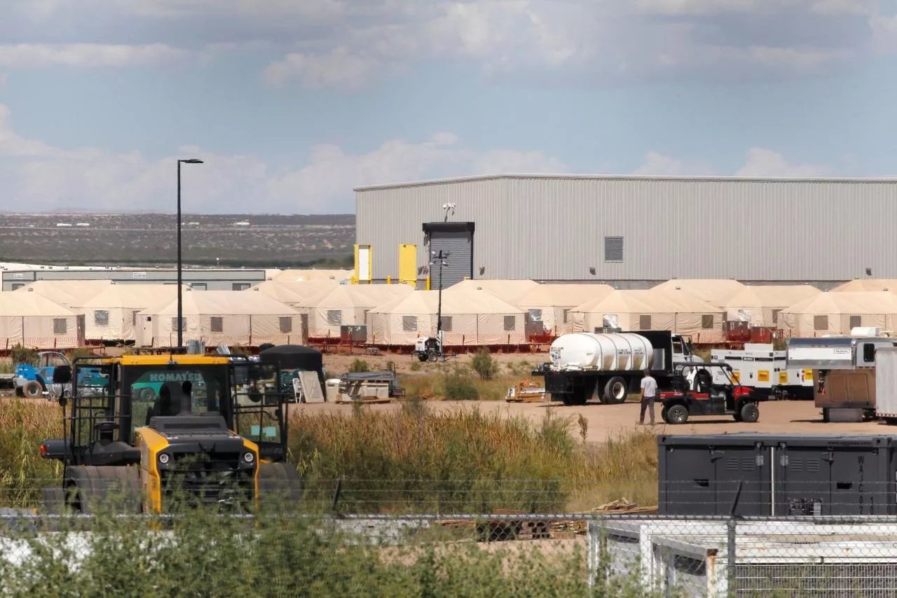 tents are seen at a tent encampment behind a border fence near the u s customs and border protection cbp port of entry in tornillo texas us september 12 2018 photo reuters tents are seen at a tent encampment behind a border fence near the u s customs and border protection cbp port of entry in tornillo texas us september 12 2018 photo reuters