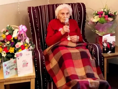 105 year old british woman reveals secret to long life is being single