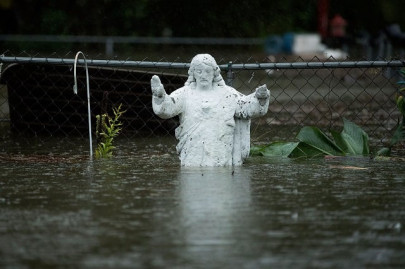 four dead as florence unleashes torrential floods on carolinas four dead as florence unleashes torrential floods on carolinas