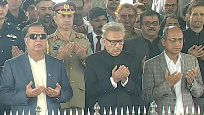 sindh governor imran ismail president arif alvi and mpa saeed ghani at quaid 039 s mausoleum on september 15 2018 screengrab