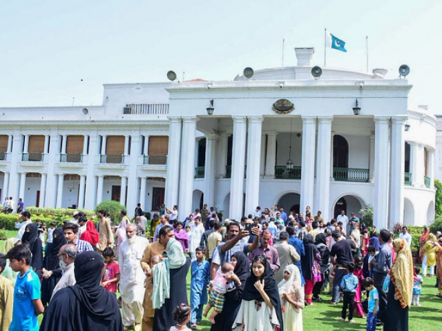 governor s house staff and security personnels remained deputed in different areas of the building to guide citizens and perform security duties photo twitter chmsarwar