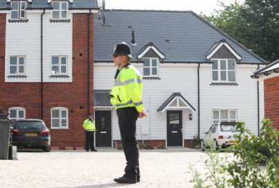 dining couple fall ill in uk town hit by poisoning police dining couple fall ill in uk town hit by poisoning police
