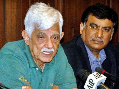 ppp leader lashes out at pm over plans to grant pakistani citizenship to refugees ppp leader lashes out at pm over plans to grant pakistani citizenship to refugees