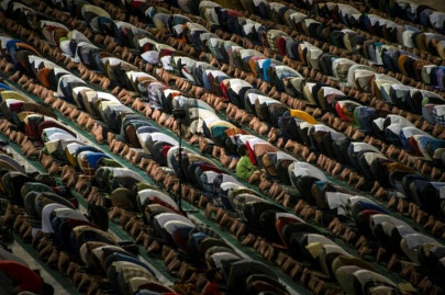 indonesian city orders top staff to pray or get a new job indonesian city orders top staff to pray or get a new job