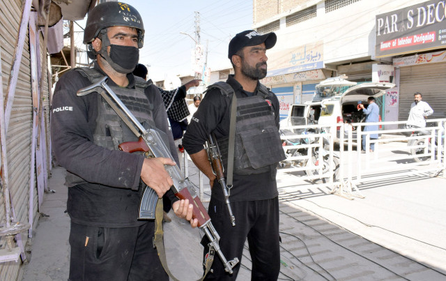security officers stand guard on muharram 9 in quetta photo ex ress security officers stand guard on muharram 9 in quetta photo ex ress