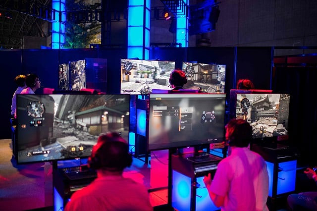 visitors play at sony video game quot call of duty quot at the tokyo game show on september 21 2018 photo afp visitors play at sony video game quot call of duty quot at the tokyo game show on september 21 2018 photo afp