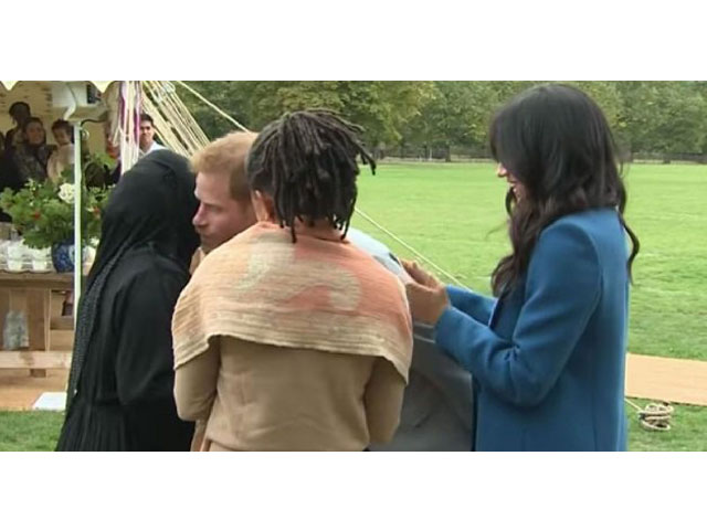 watch prince harry shares extremely awkward kiss with muslim woman