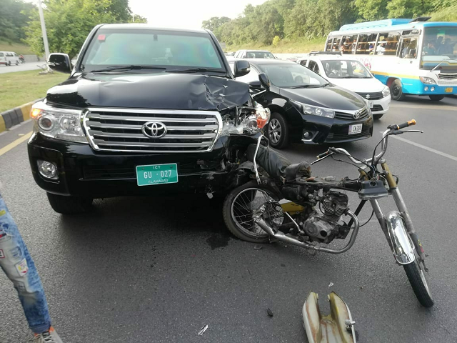 abbasi was driving in the fast lane when he was hit by the car photo express abbasi was driving in the fast lane when he was hit by the car photo express