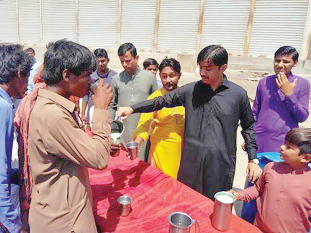 sushil kumar malani a local politician organises sabeels stalls of cool sharbat in mithi to show his love and devotion for hazrat imam hussain ra photo raja rohit karmani sushil kumar malani a local politician organises sabeels stalls of cool sharbat in mithi to show his love and devotion for hazrat imam hussain ra photo raja rohit karmani