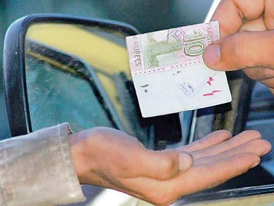 menace continues professional beggars create nuisance in sialkot markets menace continues professional beggars create nuisance in sialkot markets