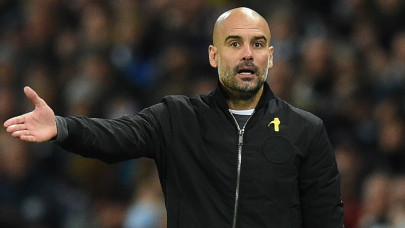guardiola warns squad of social media perils