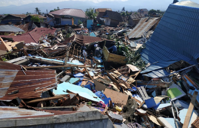 in pictures indonesia hit by tsunami quake in pictures indonesia hit by tsunami quake