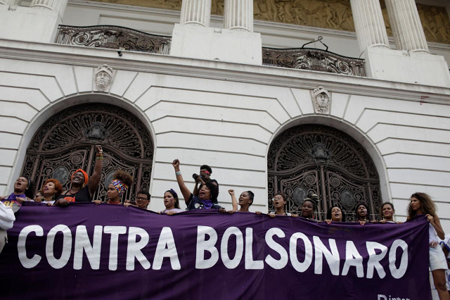 people demonstrate against presidential candidate jair bolsonaro in rio de janeiro brazil september 29 2018 photo reuters people demonstrate against presidential candidate jair bolsonaro in rio de janeiro brazil september 29 2018 photo reuters
