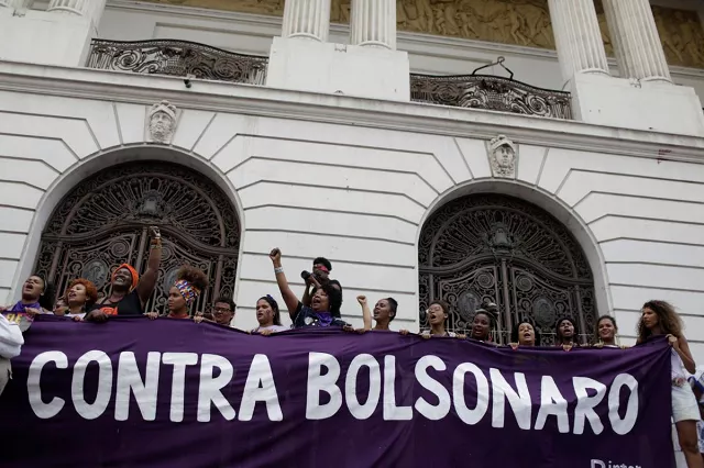 people demonstrate against presidential candidate jair bolsonaro in rio de janeiro brazil september 29 2018 photo reuters people demonstrate against presidential candidate jair bolsonaro in rio de janeiro brazil september 29 2018 photo reuters