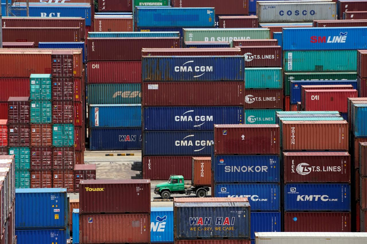 amid rising trade war global economy shows signs of shifting into lower gear photo reuters