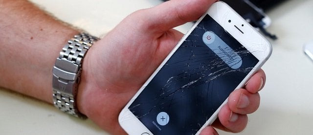self repairing glass could mean self healing displays and glass backs for smartphones photo reuters