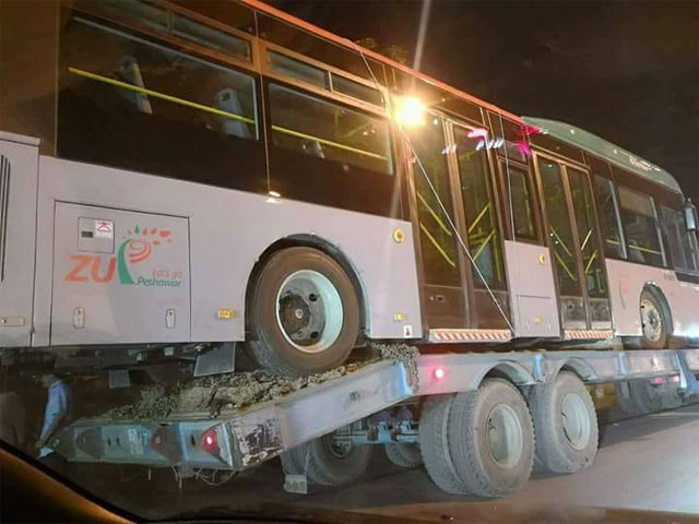 k p hires daewoo pakistan to operate brt buses