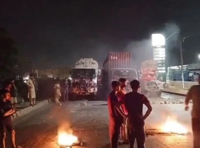 power gas outages spark protest on lyari expressway