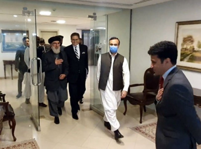 hekmatyar arrives in pakistan meets fm qureshi