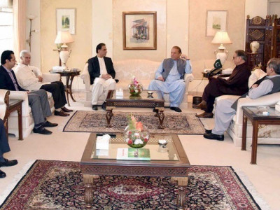 nawaz chairs party huddle in lahore