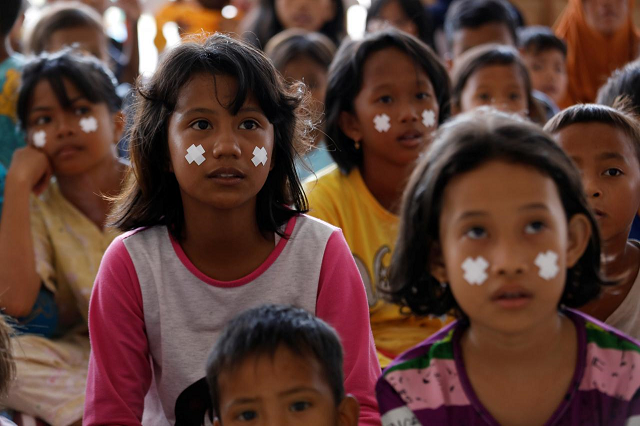 children attend a class at a camp for displaced people following the earthquake and tsunami in palu central sulawesi indonesia october 8 2018 photo reuters children attend a class at a camp for displaced people following the earthquake and tsunami in palu central sulawesi indonesia october 8 2018 photo reuters