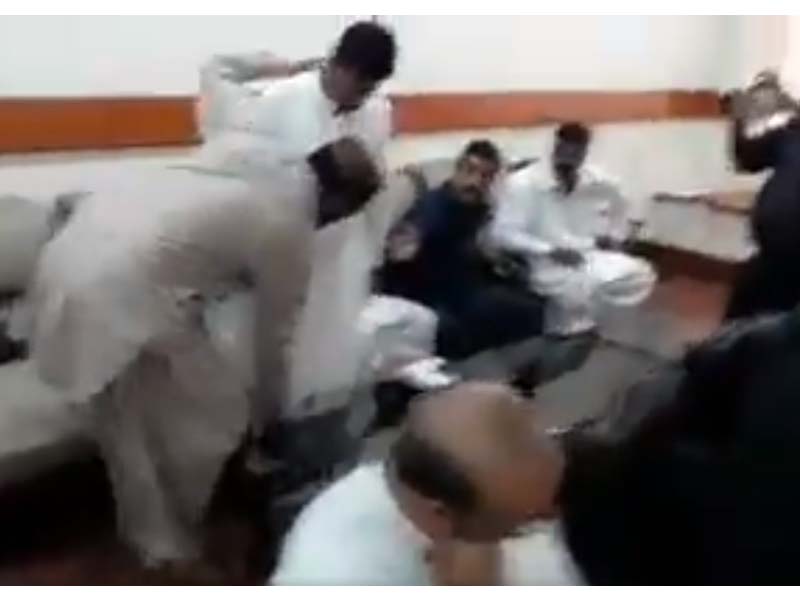 in the footage it can be seen that the shah gives the clerk who had been identified as janib keerio to bow down to the man after which he is given a dressing down by the minister screengrab khalidki twitter