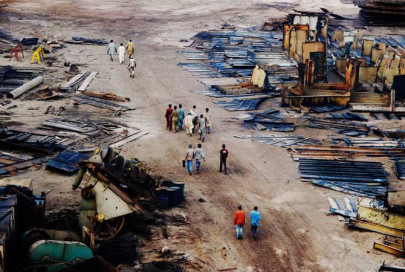ship breaking at gadani unsafe and unfair for ordinary workers