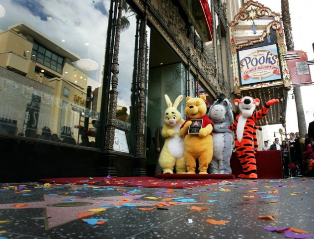 winnie the pooh brings laughter to indonesian children amid ruins of earthquake photo reuters winnie the pooh brings laughter to indonesian children amid ruins of earthquake photo reuters
