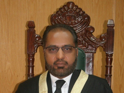ihc former judge regains his honour