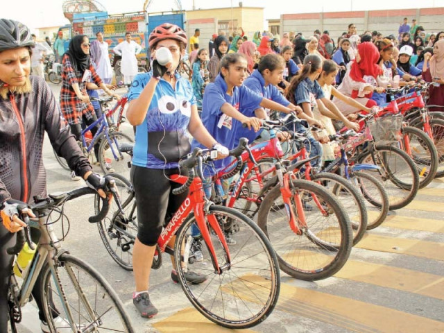 scores of girls aged between 10 and 25 years participated in a cycle race at sea view to commemorate the international day of the girl child photos athar khan express scores of girls aged between 10 and 25 years participated in a cycle race at sea view to commemorate the international day of the girl child photos athar khan express