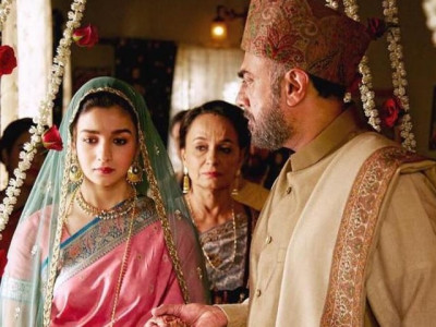 pakistan film producers association demands complete ban on indian films