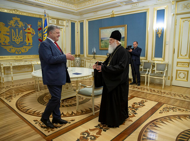 ukraine 039 s president petro poroshenko l meets with patriarch filaret head of the ukrainian orthodox church of the kiev patriarchate in kiev ukraine october 11 2018 photo reuters ukraine 039 s president petro poroshenko l meets with patriarch filaret head of the ukrainian orthodox church of the kiev patriarchate in kiev ukraine october 11 2018 photo reuters