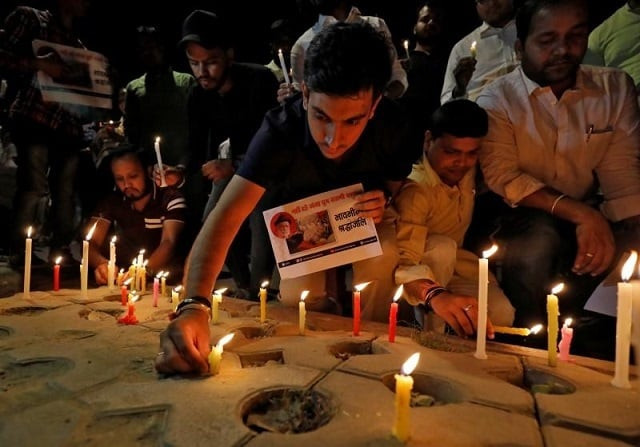 activists of the youth wing of india 039 s main opposition congress party light candles during a vigil for environmental activist gd agarwal also known as swami gyan swaroop sanand after he passed away while he was on a fast unto death seeking cleansing of the ganges river in new delhi india photo reuters activists of the youth wing of india 039 s main opposition congress party light candles during a vigil for environmental activist gd agarwal also known as swami gyan swaroop sanand after he passed away while he was on a fast unto death seeking cleansing of the ganges river in new delhi india photo reuters