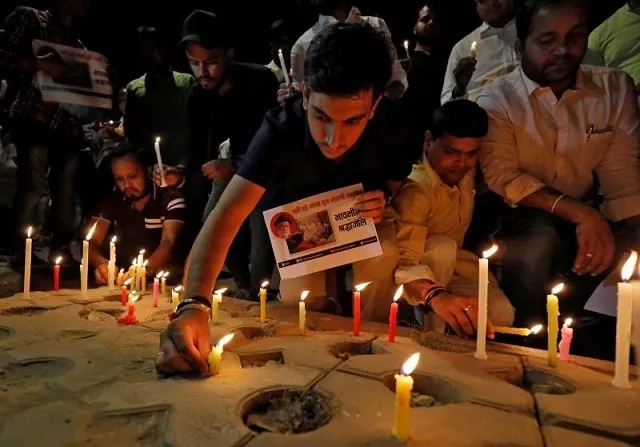 activists of the youth wing of india 039 s main opposition congress party light candles during a vigil for environmental activist gd agarwal also known as swami gyan swaroop sanand after he passed away while he was on a fast unto death seeking cleansing of the ganges river in new delhi india photo reuters activists of the youth wing of india 039 s main opposition congress party light candles during a vigil for environmental activist gd agarwal also known as swami gyan swaroop sanand after he passed away while he was on a fast unto death seeking cleansing of the ganges river in new delhi india photo reuters