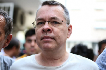 freed us pastor flying home from turkey after case sparked crisis freed us pastor flying home from turkey after case sparked crisis