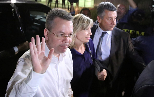 us pastor andrew brunson and his wife norrine arrive at the airport in izmir turkey october 12 2018 photo reuters