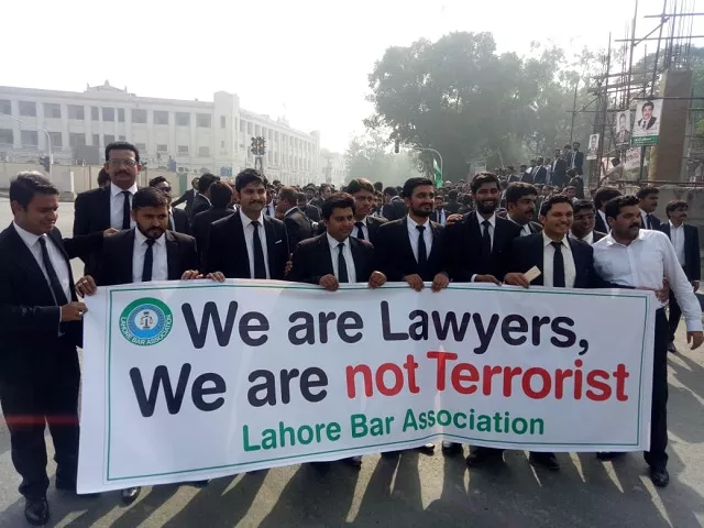lawyers staging protest outside supreme court lahore photo express lawyers staging protest outside supreme court lahore photo express