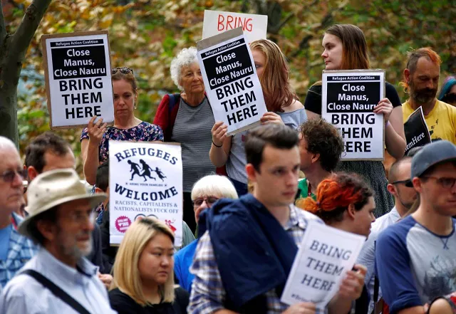 australia urged to evacuate refugees over health crisis photo reuters australia urged to evacuate refugees over health crisis photo reuters