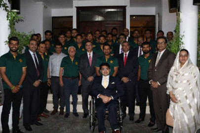 pakistan ambassador to uae hosts dinner for cricket team