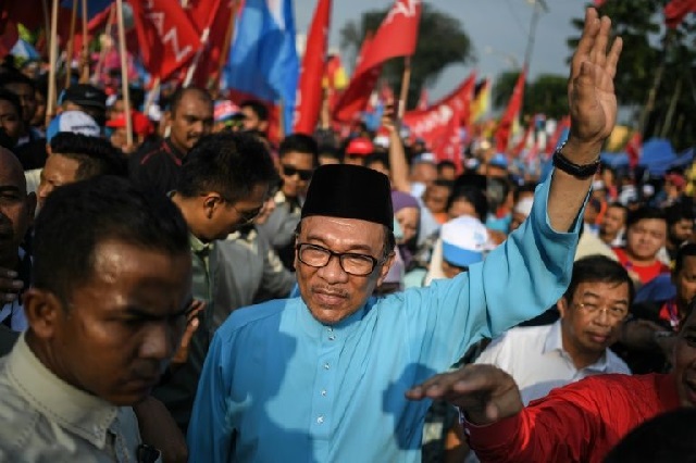 anwar ibrahim is expected to easily take the seat in port dickson photo afp