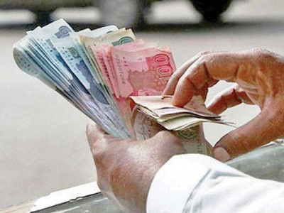 sialkot labourer discovers rs70m in fake bank account in his name